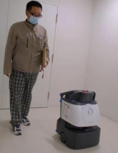 国立循環器病研究センターで導入された清掃ロボット